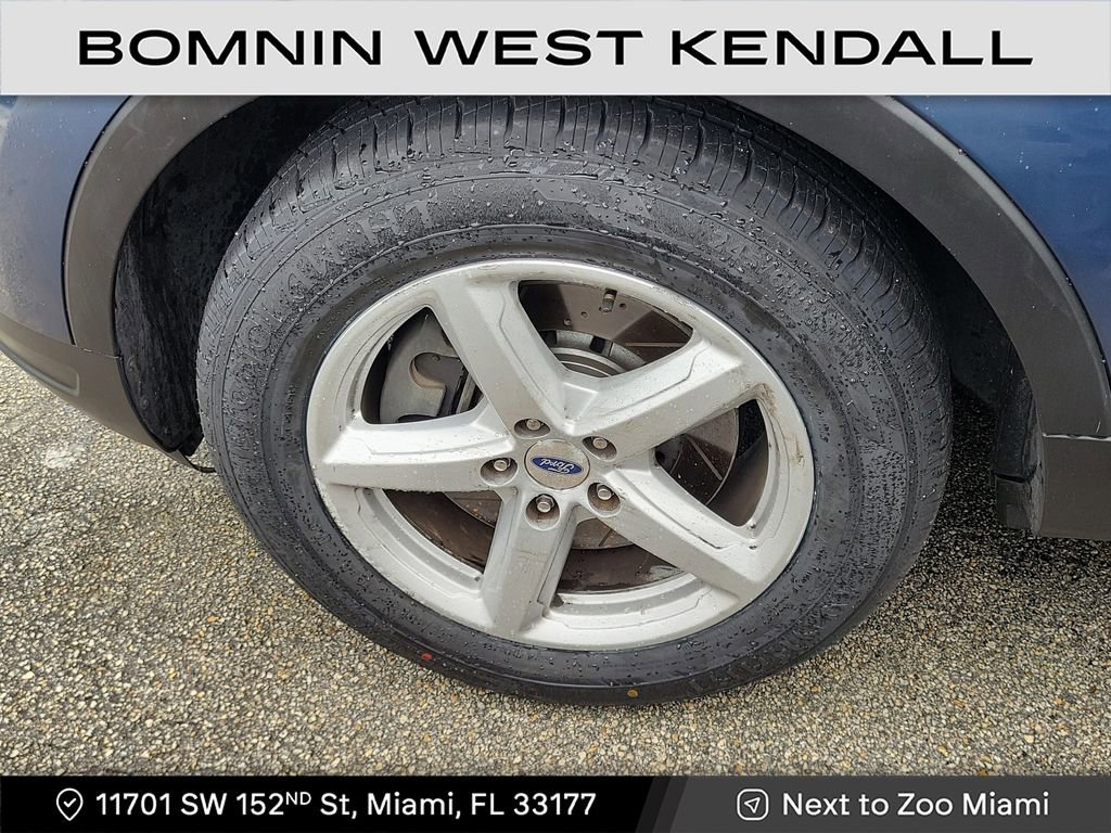 Used 2018 Ford Explorer XLT w/ Equipment Group 202A image 4