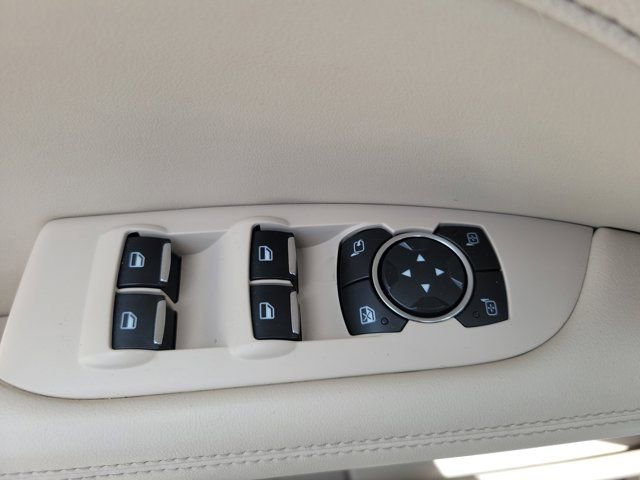 Used 2017 Lincoln MKZ Reserve image 12