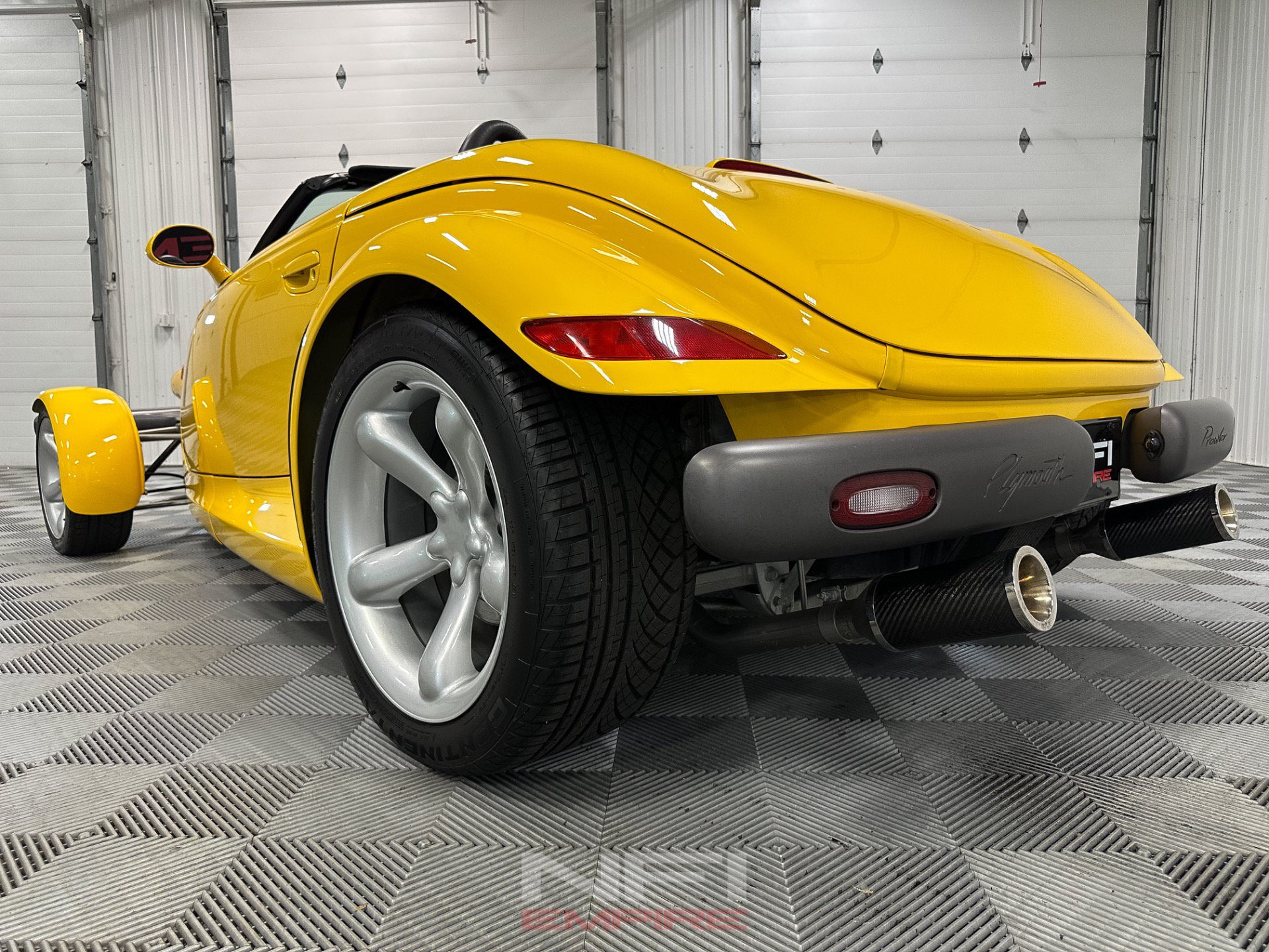 Used 1999 Plymouth Prowler RWD image 30