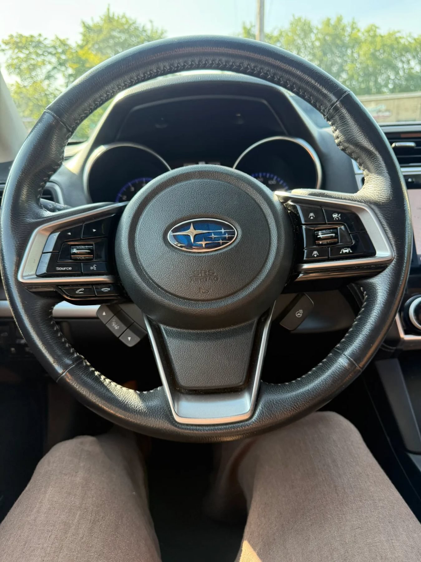 Used 2018 Subaru Outback 3.6R Touring AWD/4WD image 31