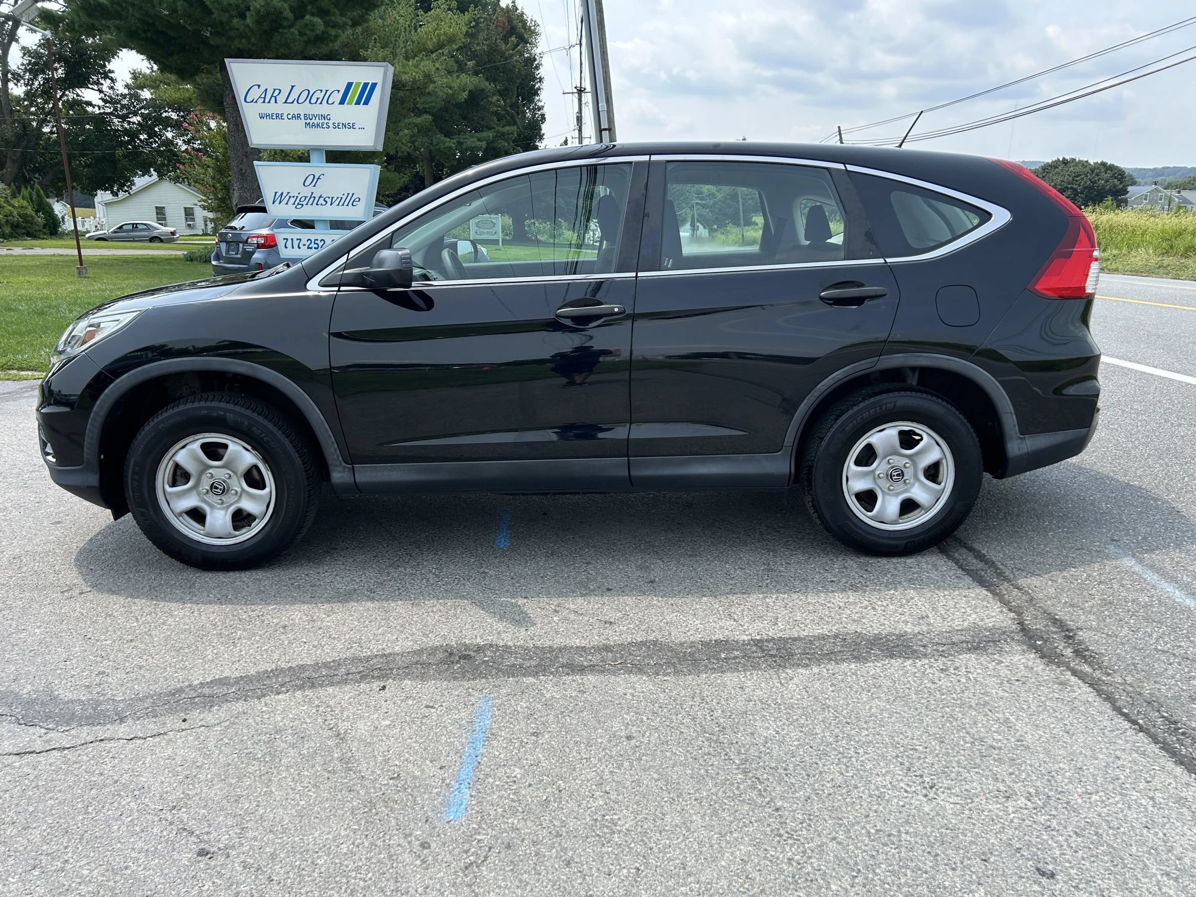 Used 2016 Honda CR-V LX image 9