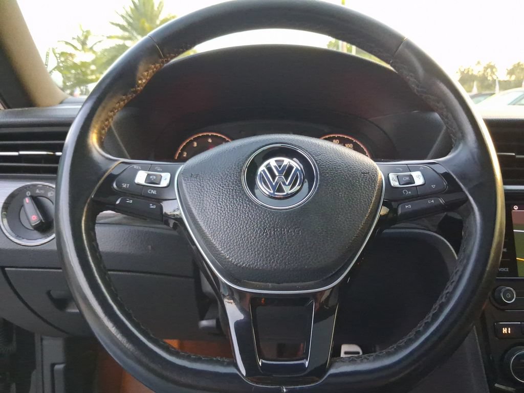 Used 2021 Volkswagen Passat 2.0T R-Line FWD image 23