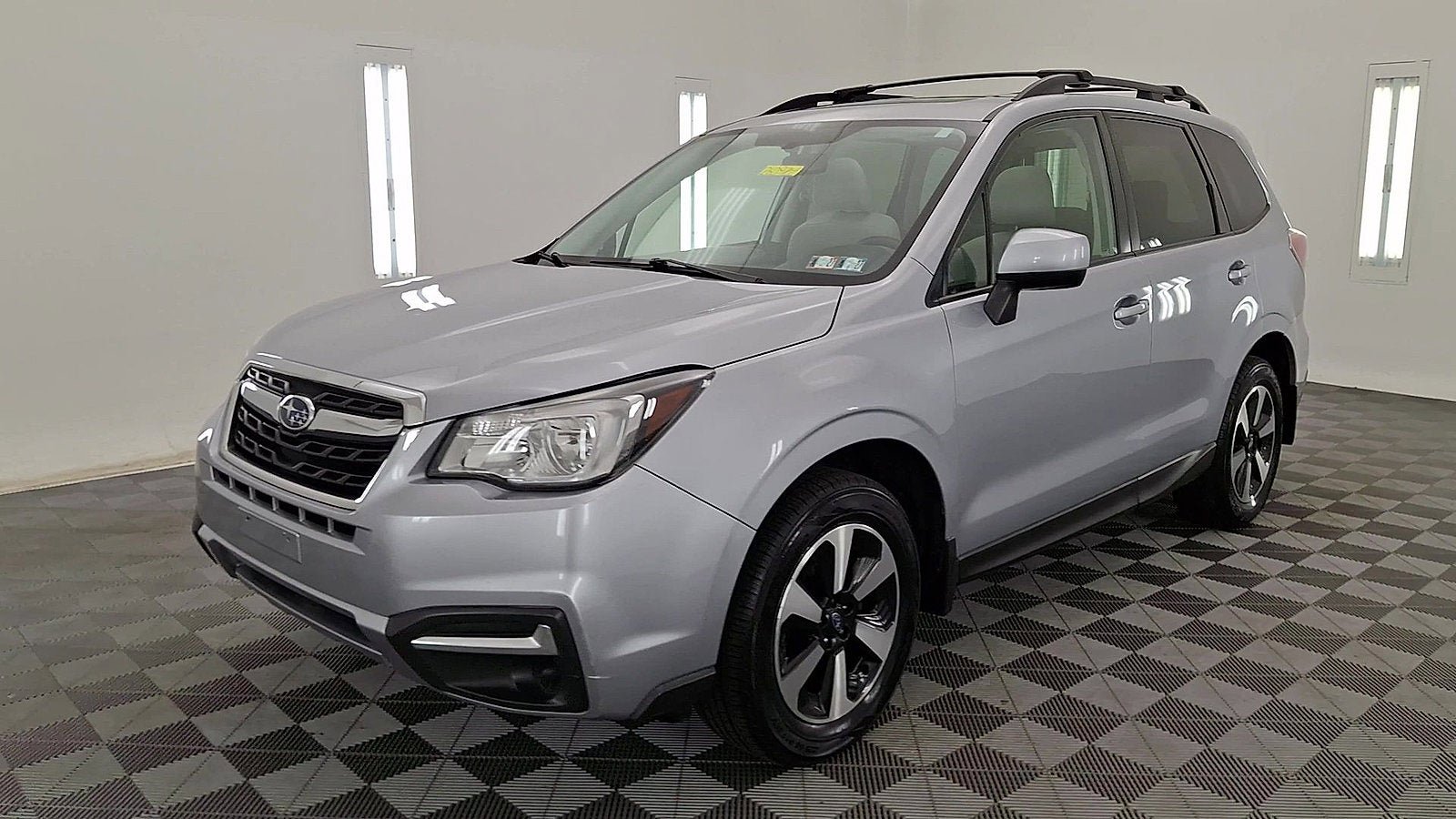 Used 2017 Subaru Forester 2.5i Premium w/ Protection Package #1 AWD/4WD image 8