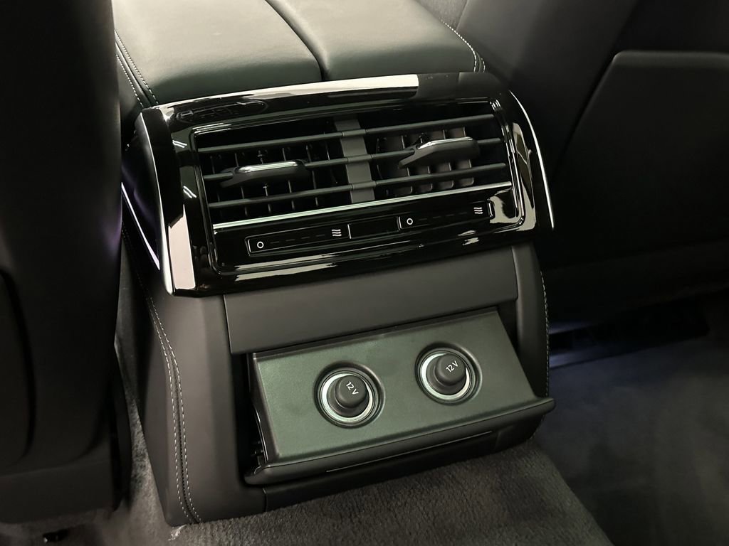 Used 2025 Audi S8 image 26