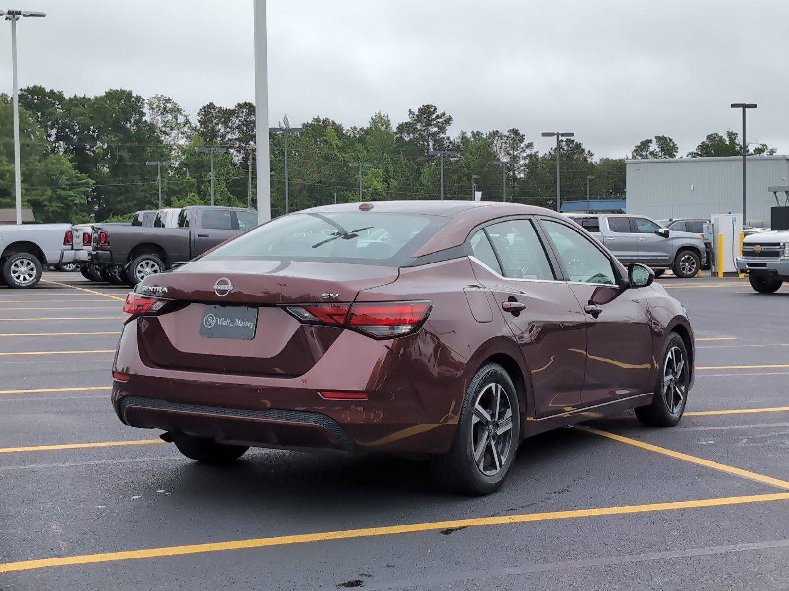 Used 2024 Nissan Sentra SV FWD image 7
