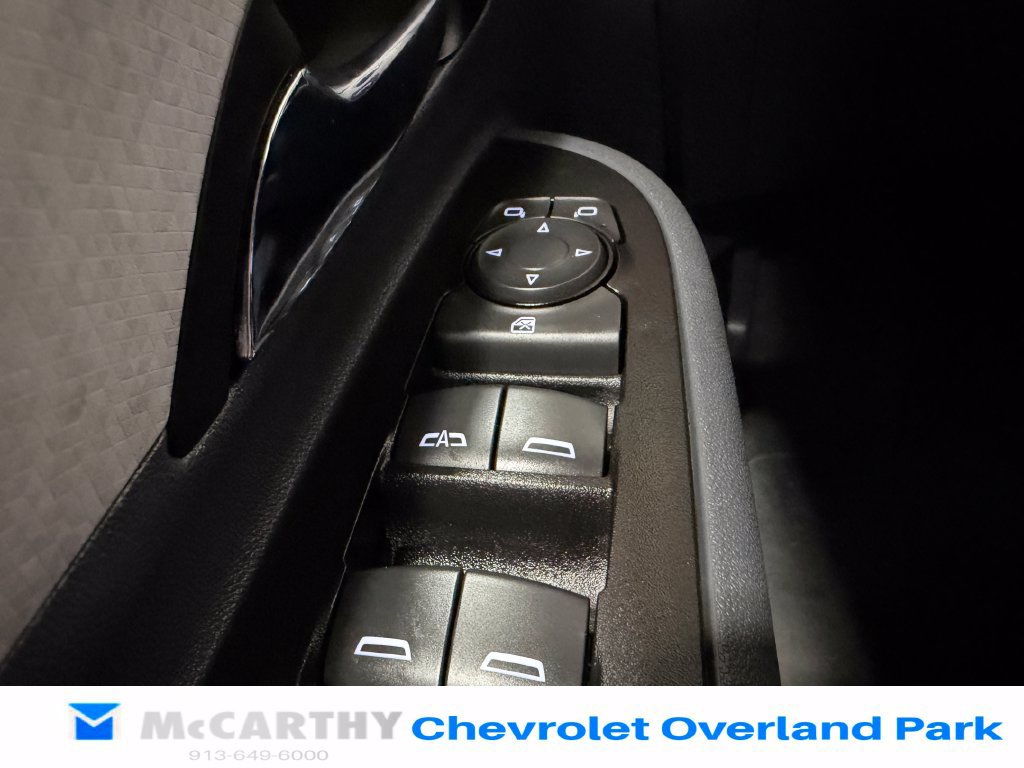 Used 2021 Chevrolet Bolt Premier w/ Infotainment Package FWD image 16