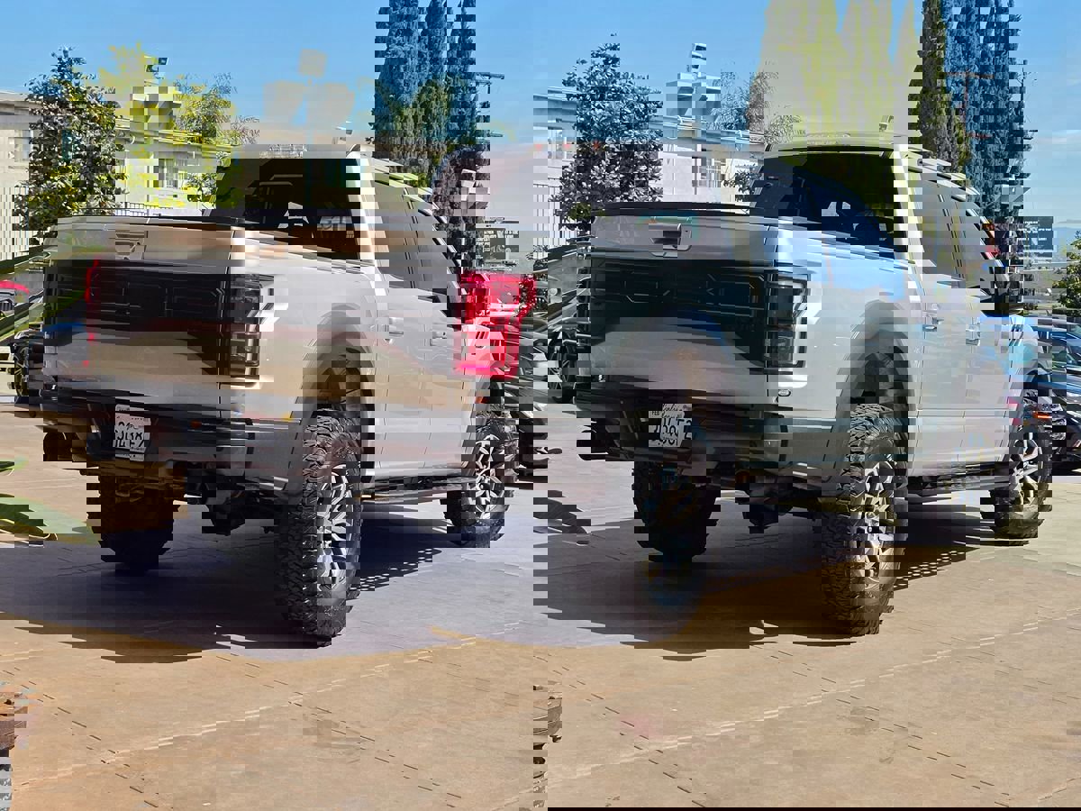 Used 2018 Ford F150 Raptor w/ Equipment Group 802A Luxury image 12