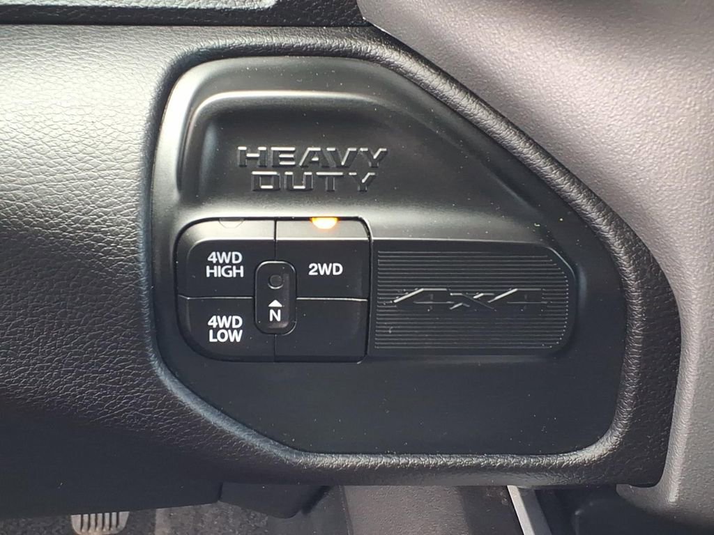 Used 2023 RAM 3500 Big Horn w/ Level 2 Equipment Group AWD/4WD image 9