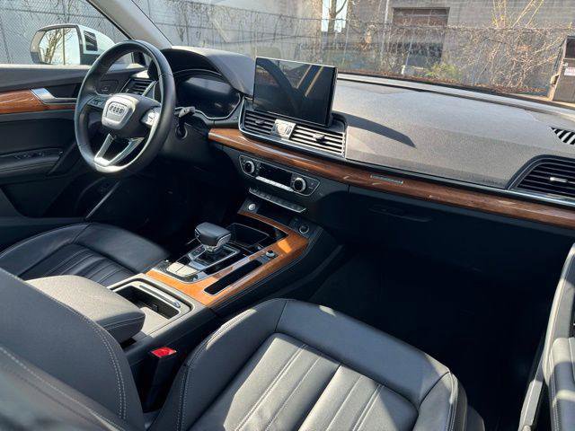 Used 2022 Audi Q5 2.0T Premium Plus AWD/4WD image 11
