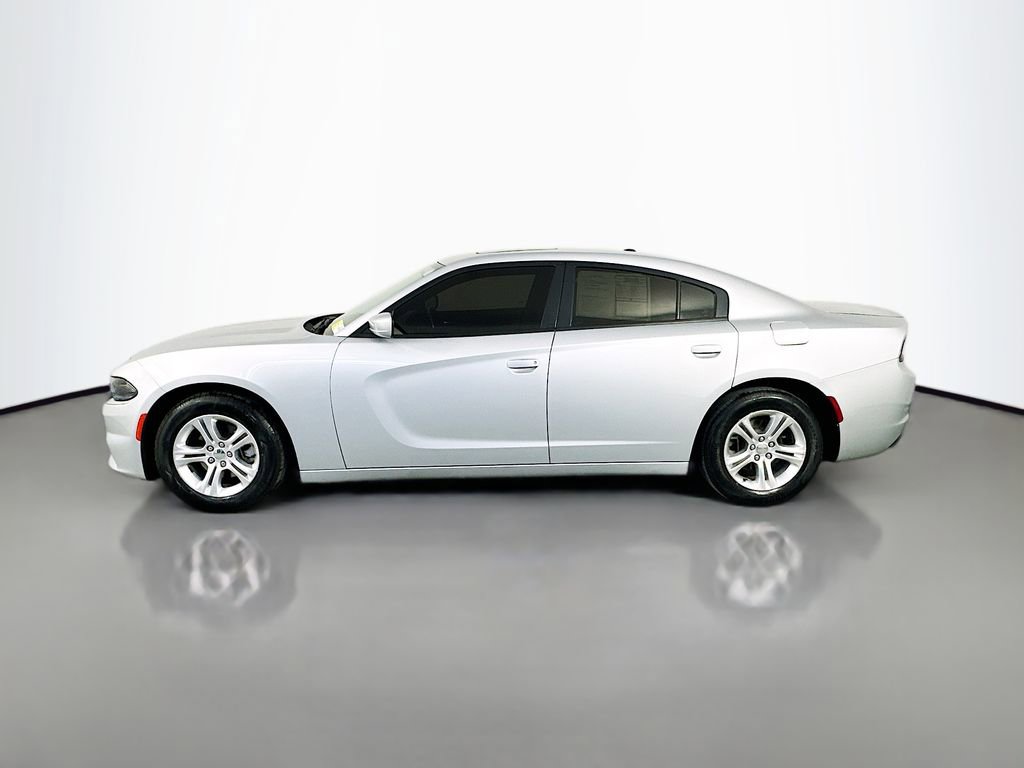 Used 2021 Dodge Charger SXT w/ Leather Interior Group RWD image 4