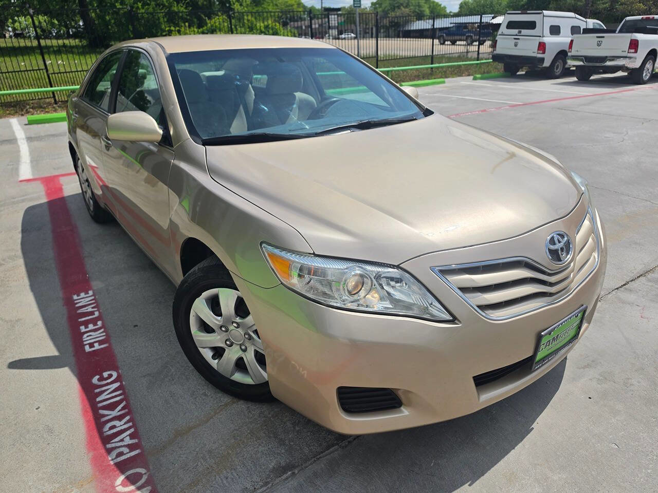 Used 2010 Toyota Camry LE image 54