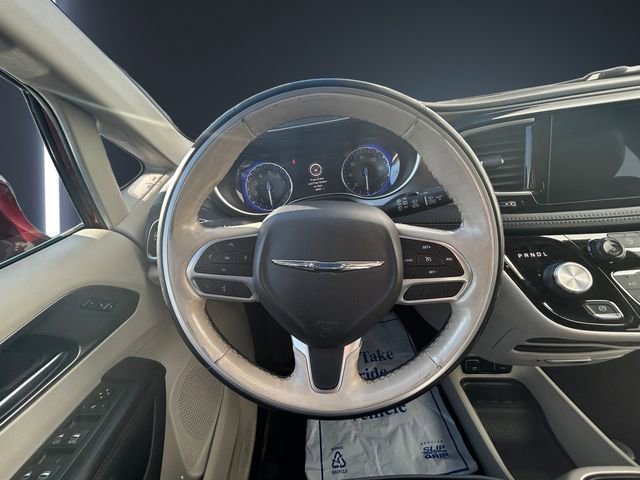 Used 2019 Chrysler Pacifica Limited image 12