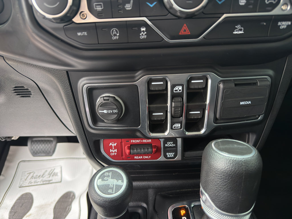 Used 2022 Jeep Gladiator Rubicon w/ LED Lighting Group AWD/4WD image 19