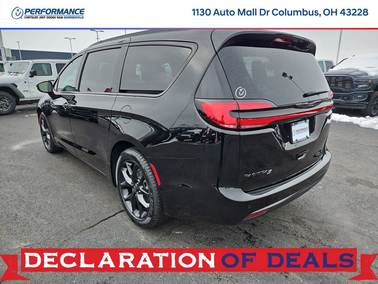 New 2026 Chrysler Pacifica Select image 5