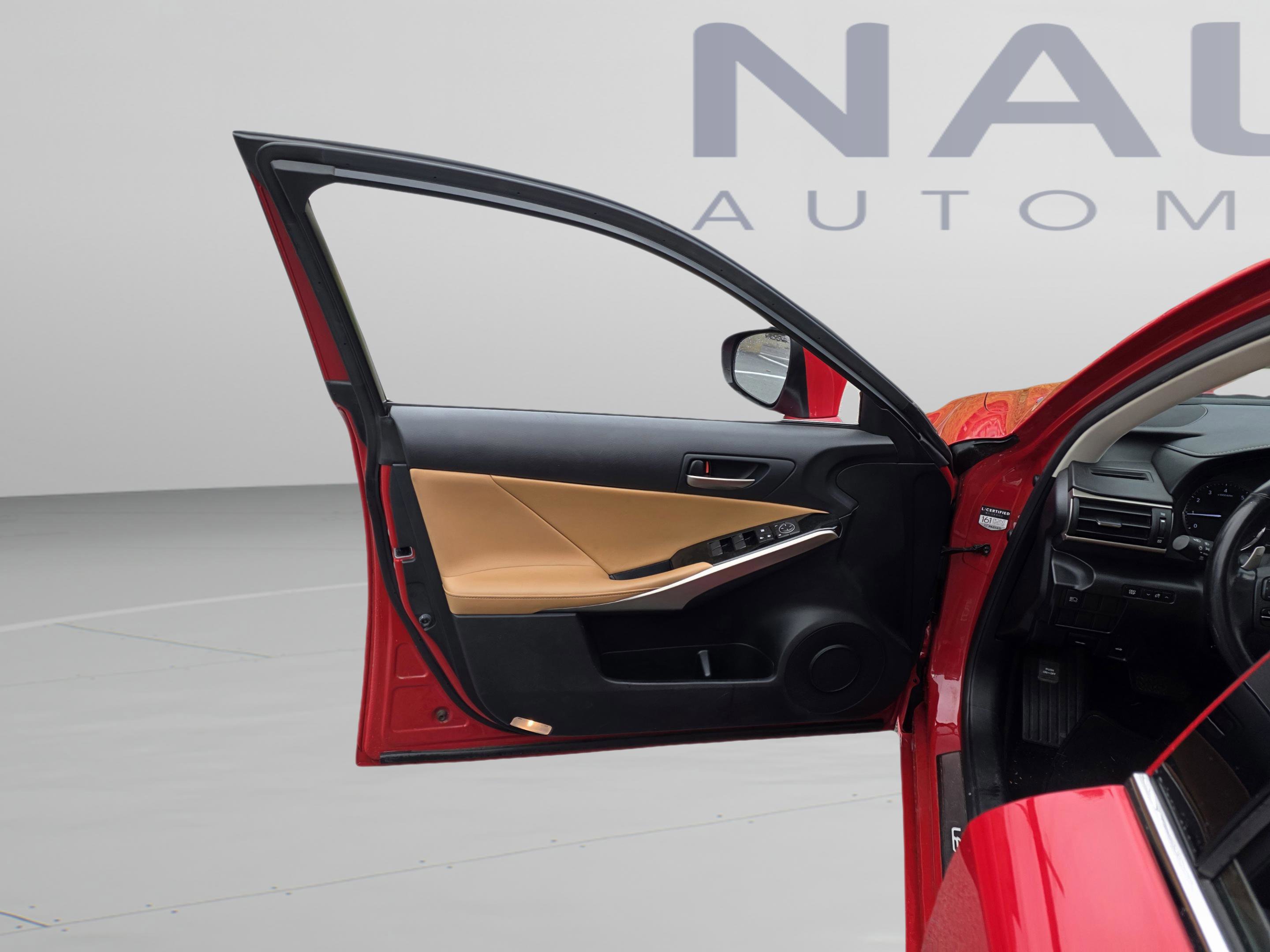 Used 2017 Lexus IS 200t image 9