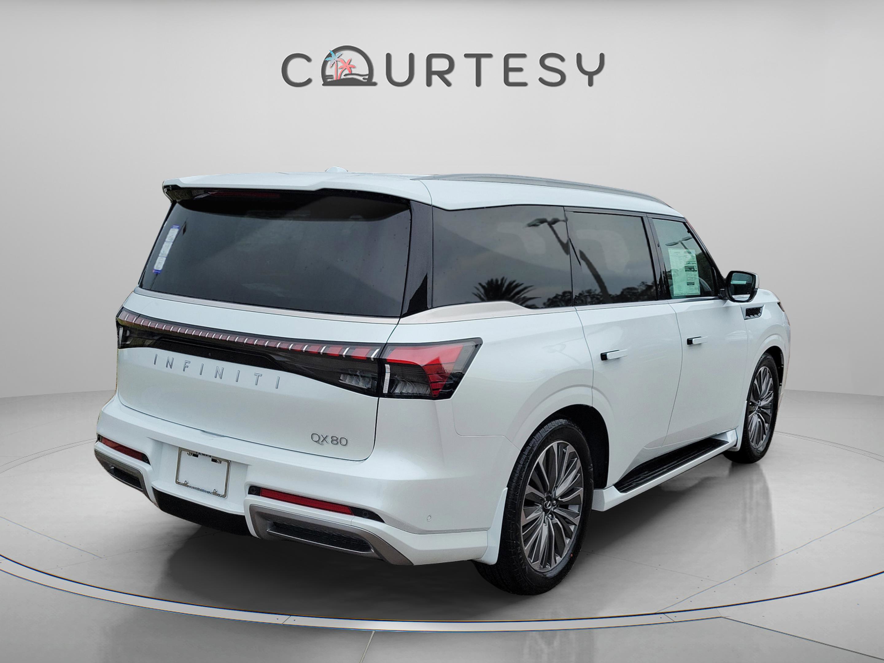 New 2026 INFINITI QX80 Luxe w/ Cargo Package image 4