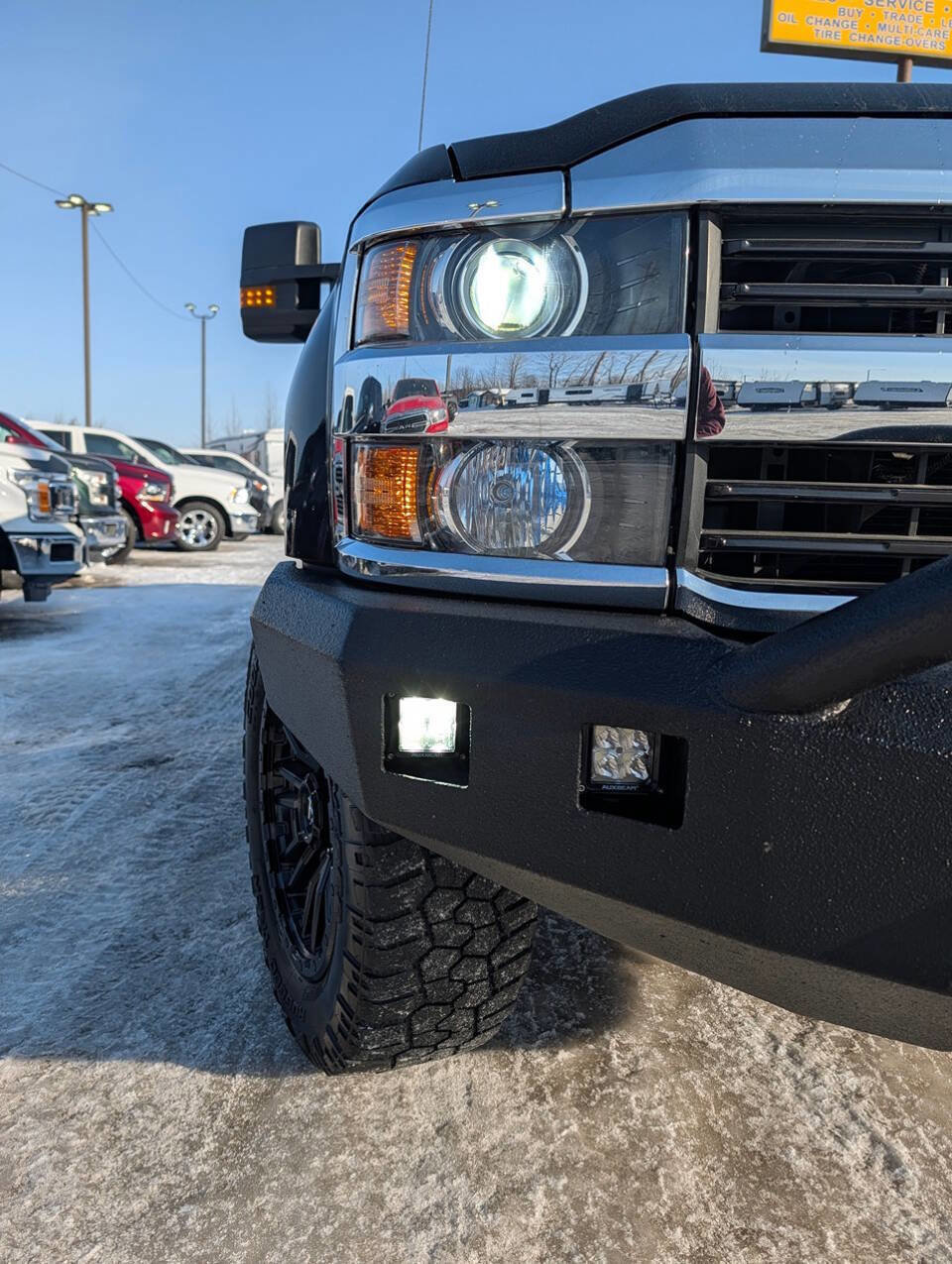 Used 2016 Chevrolet Silverado 2500 LT w/ LT Convenience Package image 3