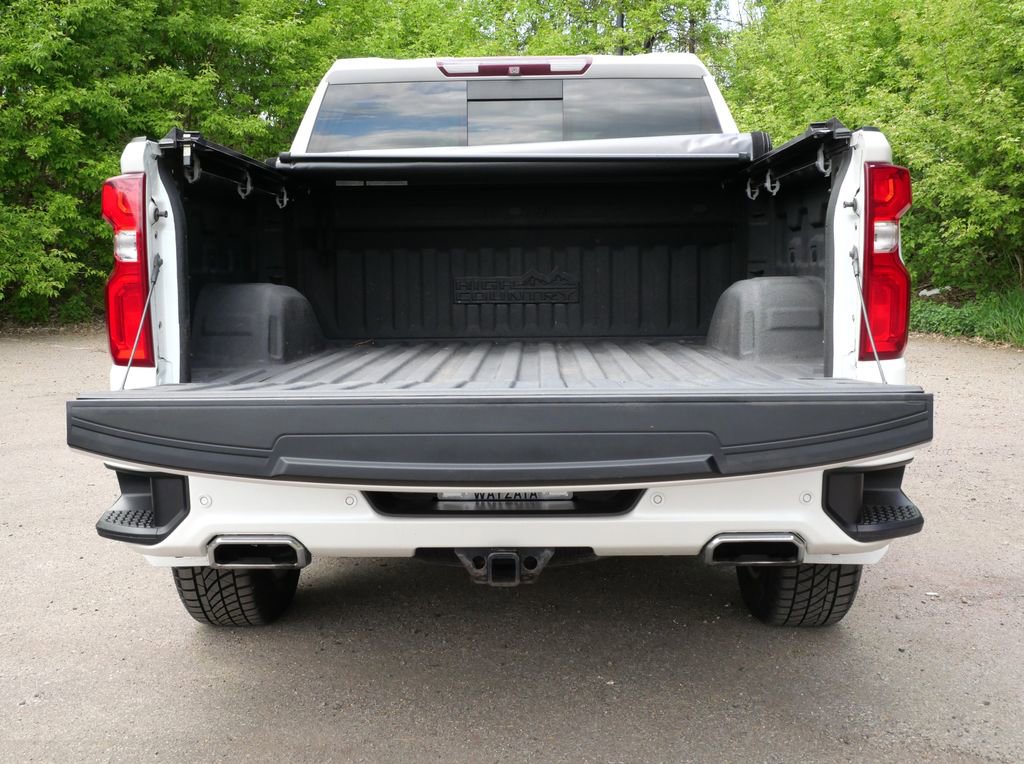 Used 2019 Chevrolet Silverado 1500 High Country w/ Technology Package AWD/4WD image 30