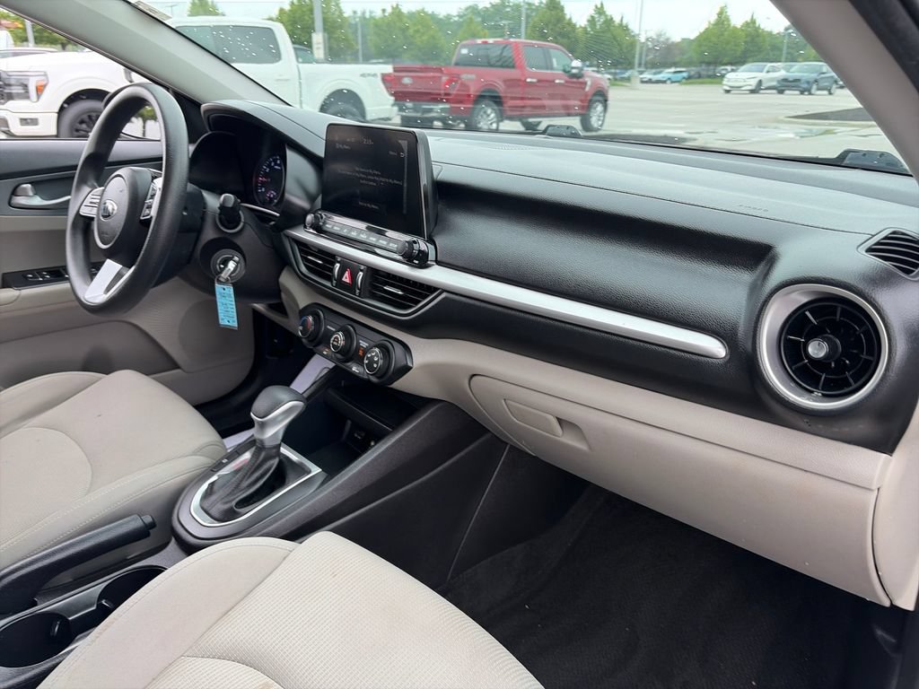 Used 2021 Kia Forte LXS FWD image 10