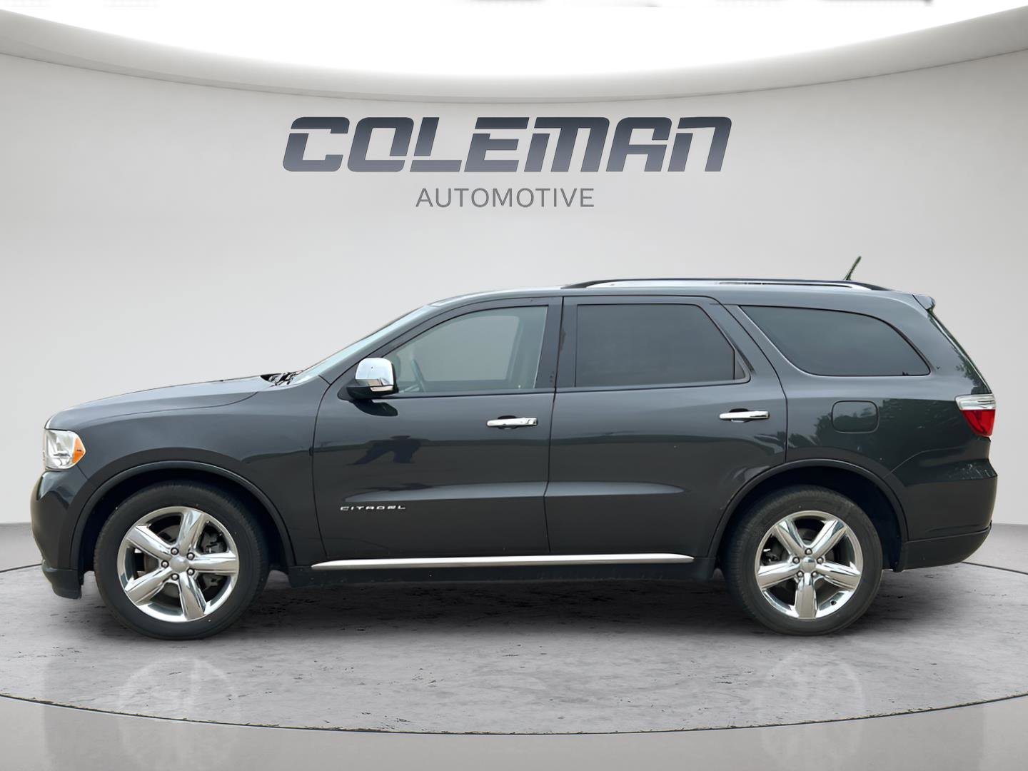 Used 2011 Dodge Durango Citadel w/ Trailer Tow Group IV AWD/4WD image 2