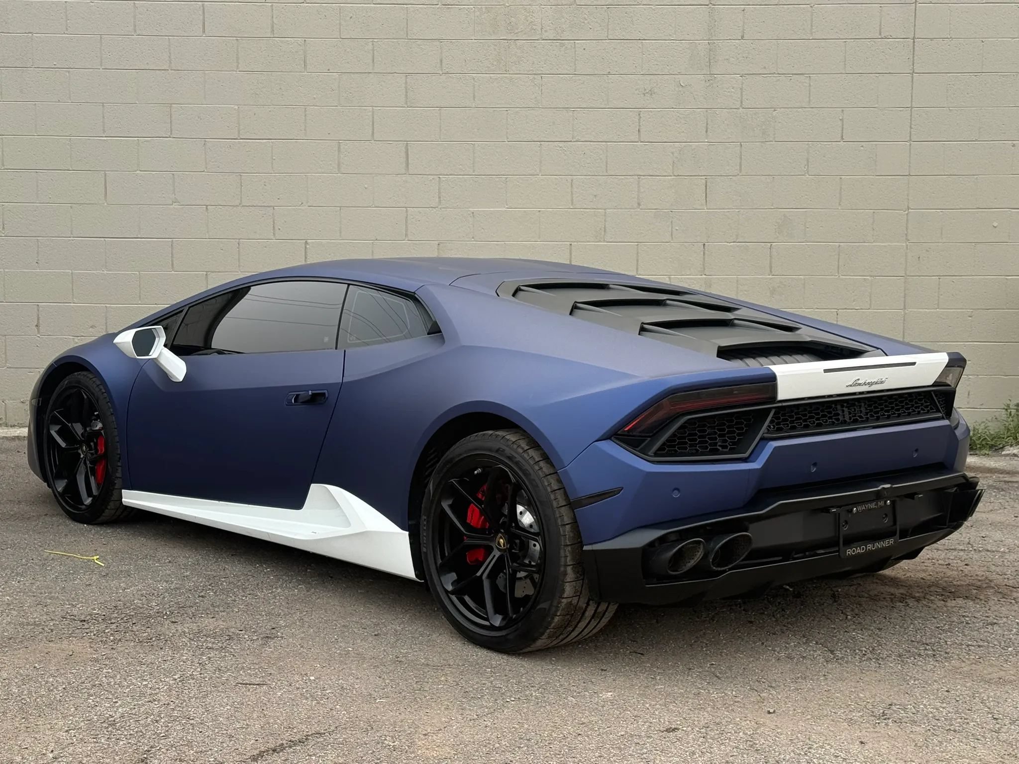 Used 2019 Lamborghini Huracan LP 580-2 RWD image 6