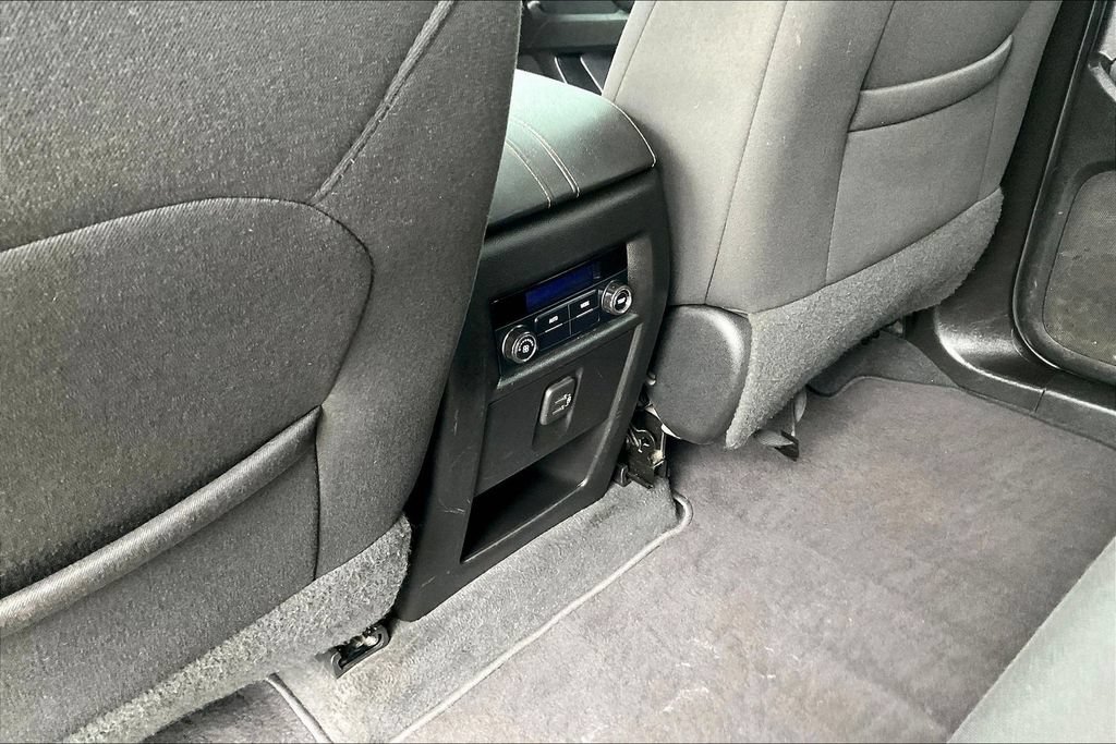 Used 2020 Chevrolet Traverse LS FWD image 22