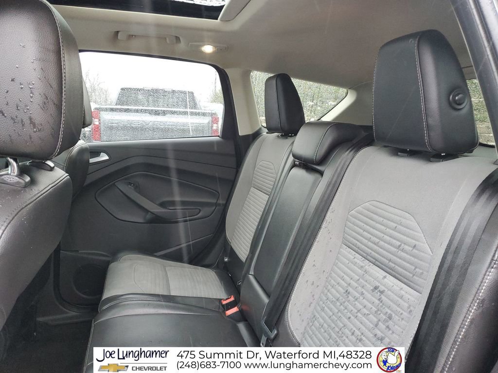 Used 2017 Ford Escape SE w/ SE Sport Appearance Package image 24