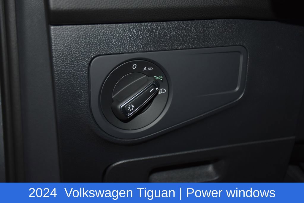 Used 2024 Volkswagen Tiguan SE R-Line image 10