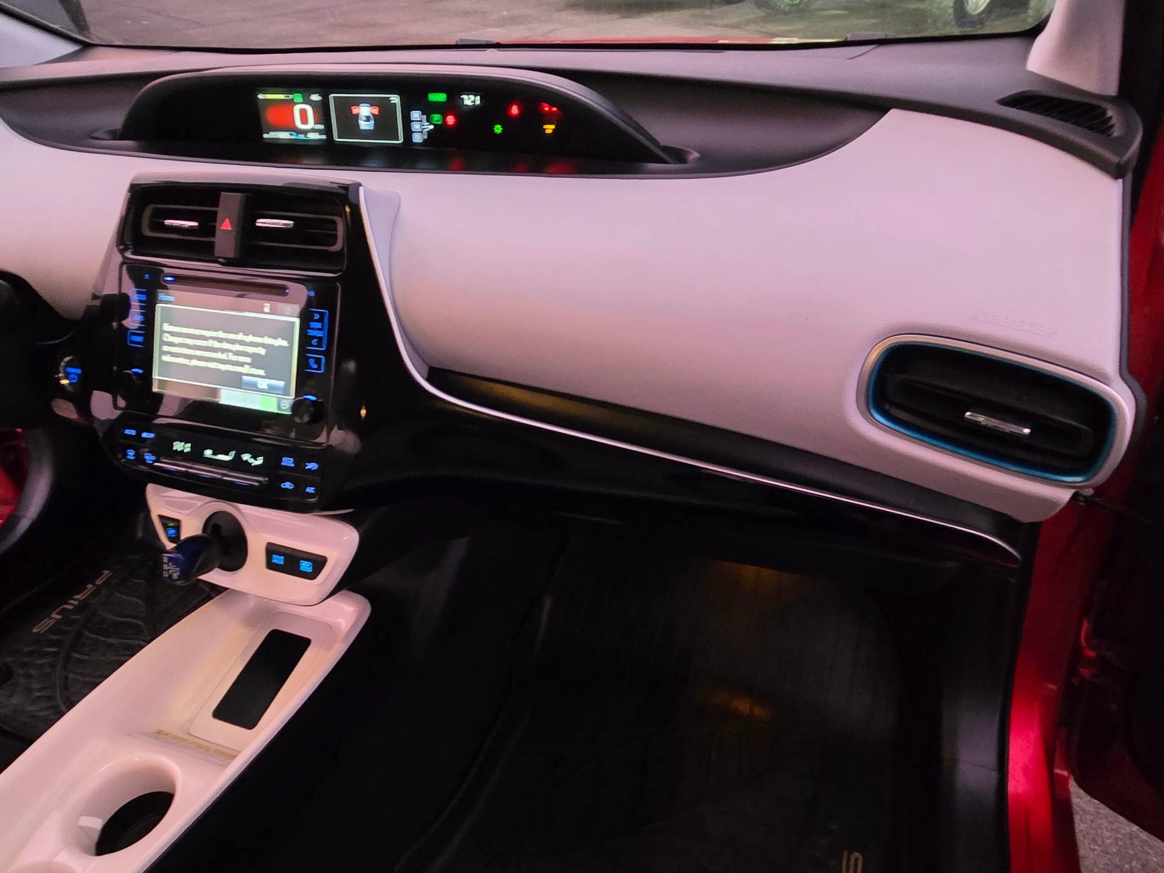 Used 2017 Toyota Prius Three image 62