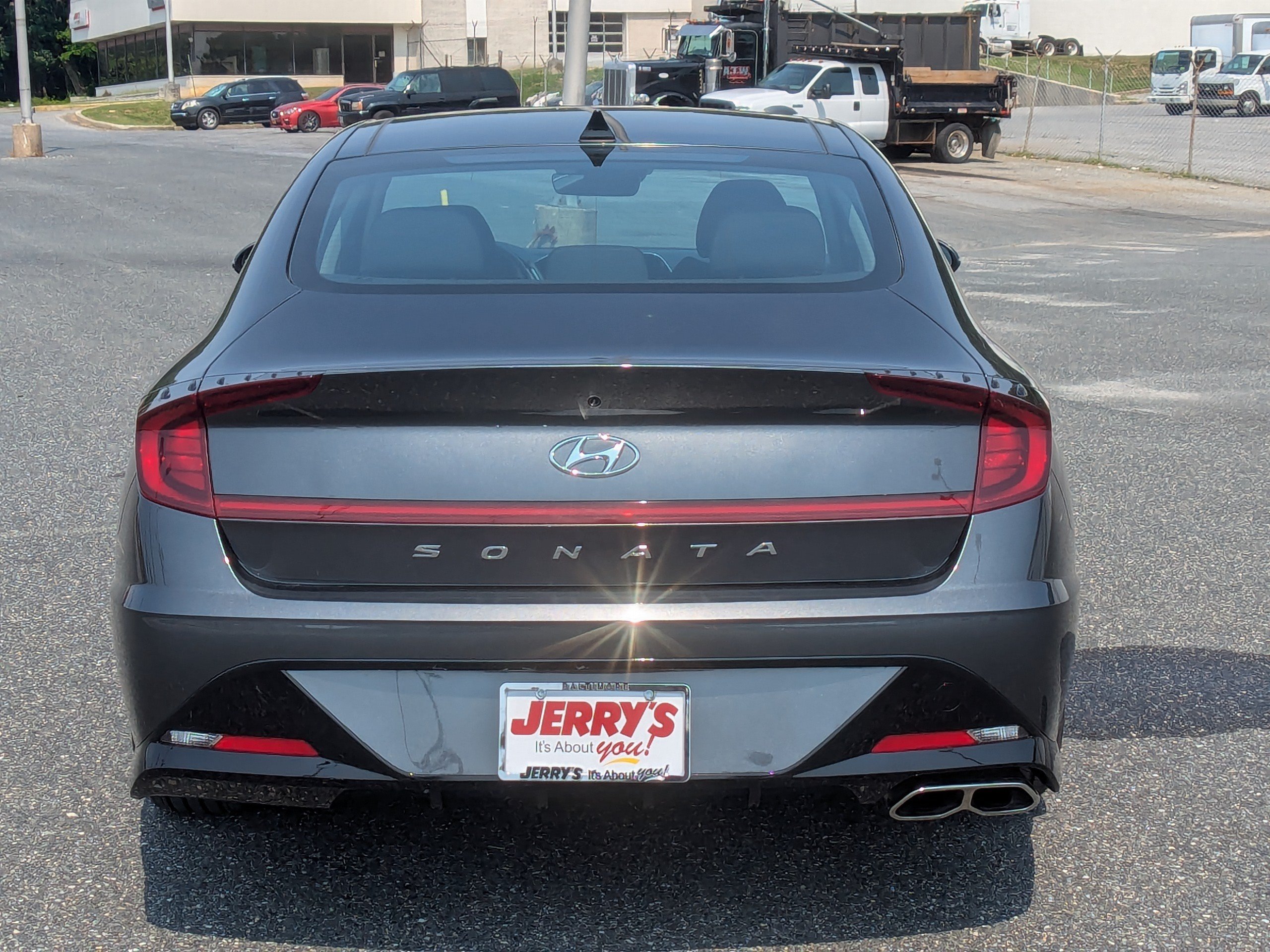 Used 2023 Hyundai Sonata SEL w/ Convenience Package FWD image 7