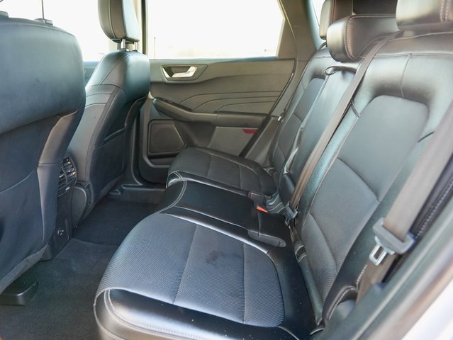 Used 2022 Ford Escape Titanium image 11