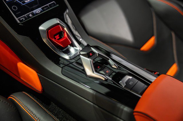 Used 2022 Lamborghini Huracan EVO RWD image 44