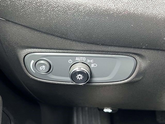 Certified 2023 Chevrolet Equinox LT image 24