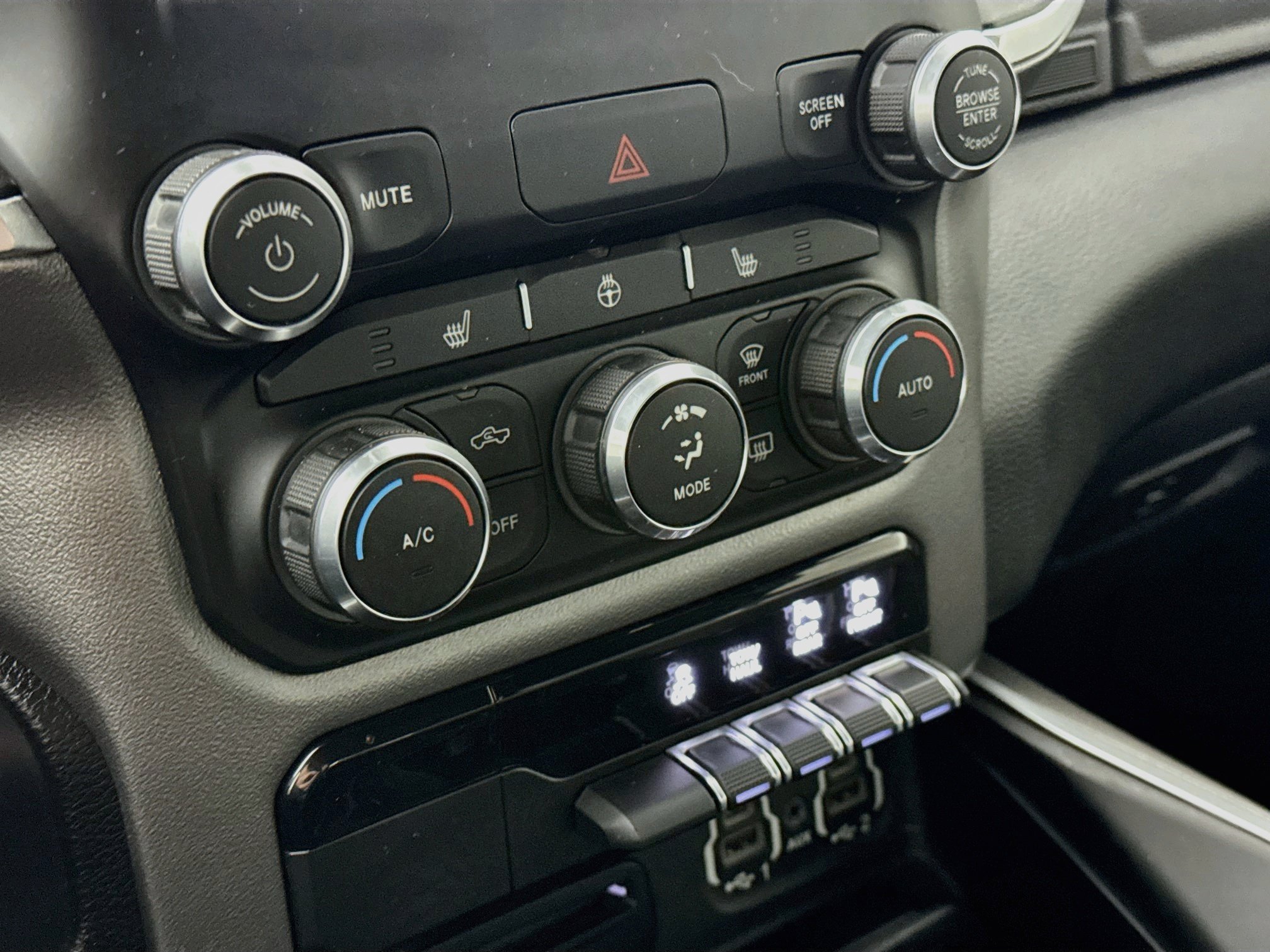 Used 2019 RAM 1500 Big Horn AWD/4WD image 15