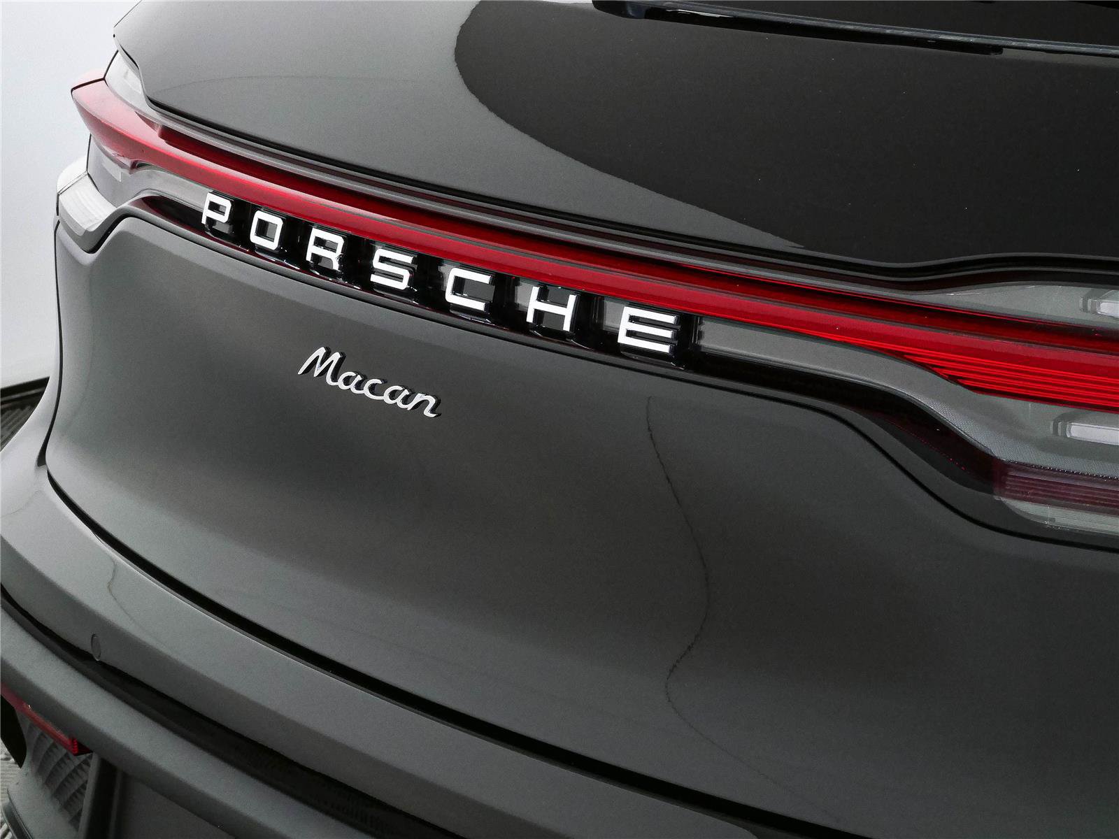 Used 2026 Porsche Macan Turbo AWD/4WD image 36