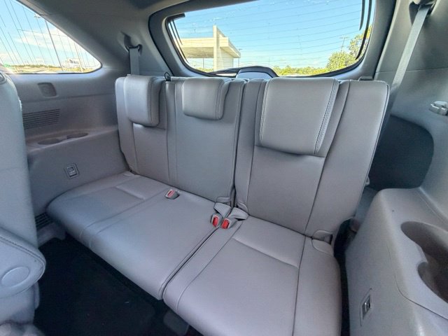 Used 2017 Toyota Highlander Limited FWD image 27
