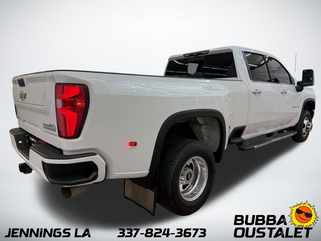 Used 2022 Chevrolet Silverado 3500 High Country w/ Technology Package image 5
