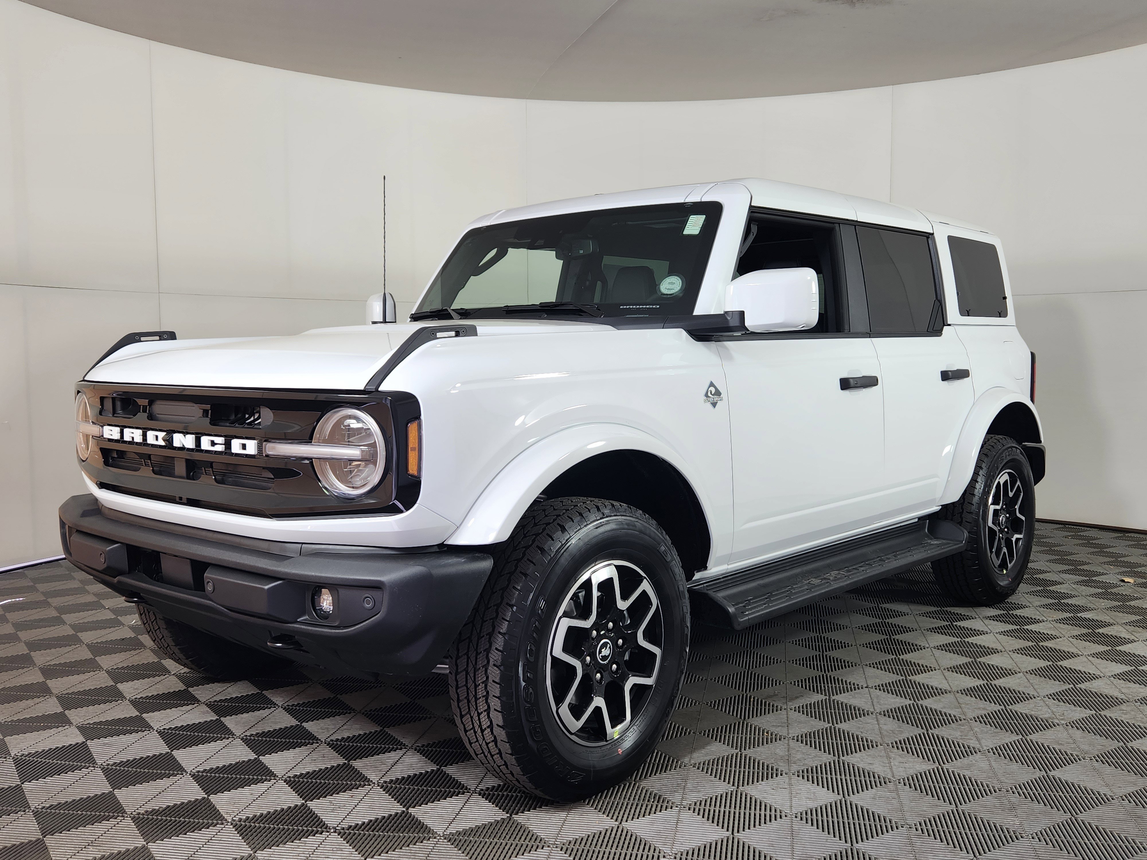 New 2026 Ford Bronco Outer Banks image 3