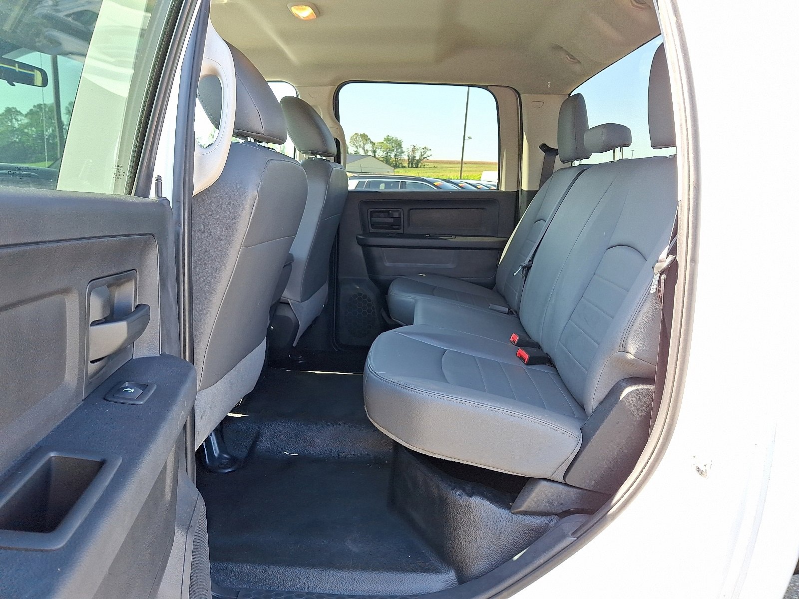 Used 2018 RAM 3500 Tradesman image 14