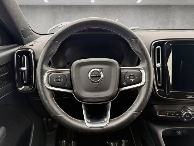 Used 2021 Volvo XC40 P8 Recharge image 18