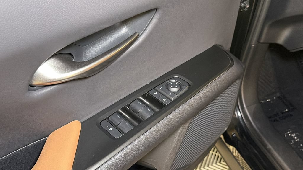 Certified 2025 Lexus UX 300h AWD w/ Accessory Package (Z2) image 19
