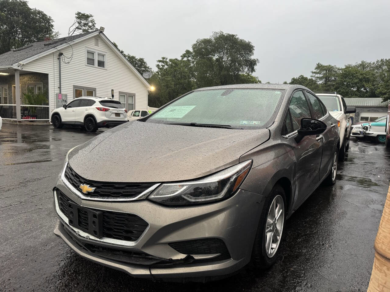 Used 2017 Chevrolet Cruze LT w/ Sun And Sound Package image 4