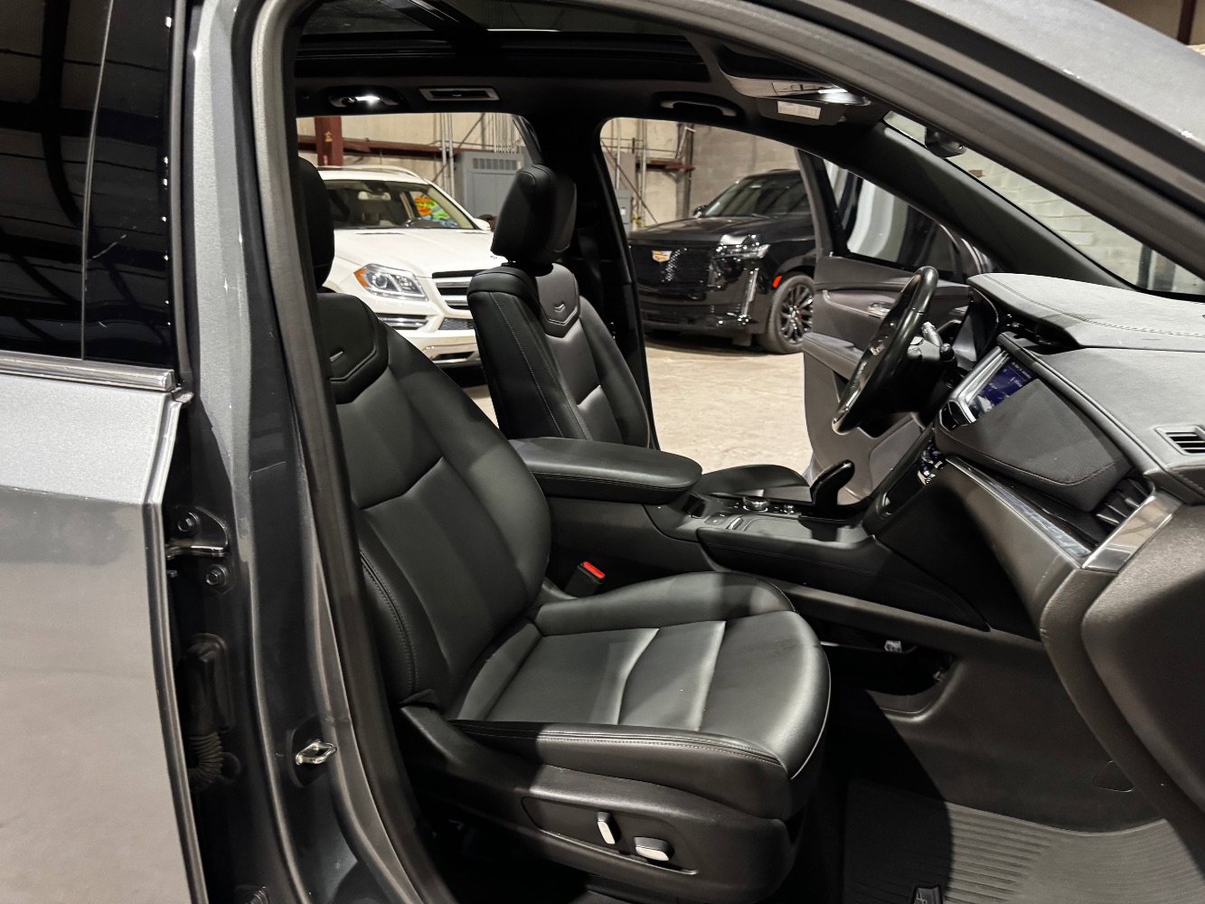 Used 2022 Cadillac XT6 Luxury AWD/4WD image 20