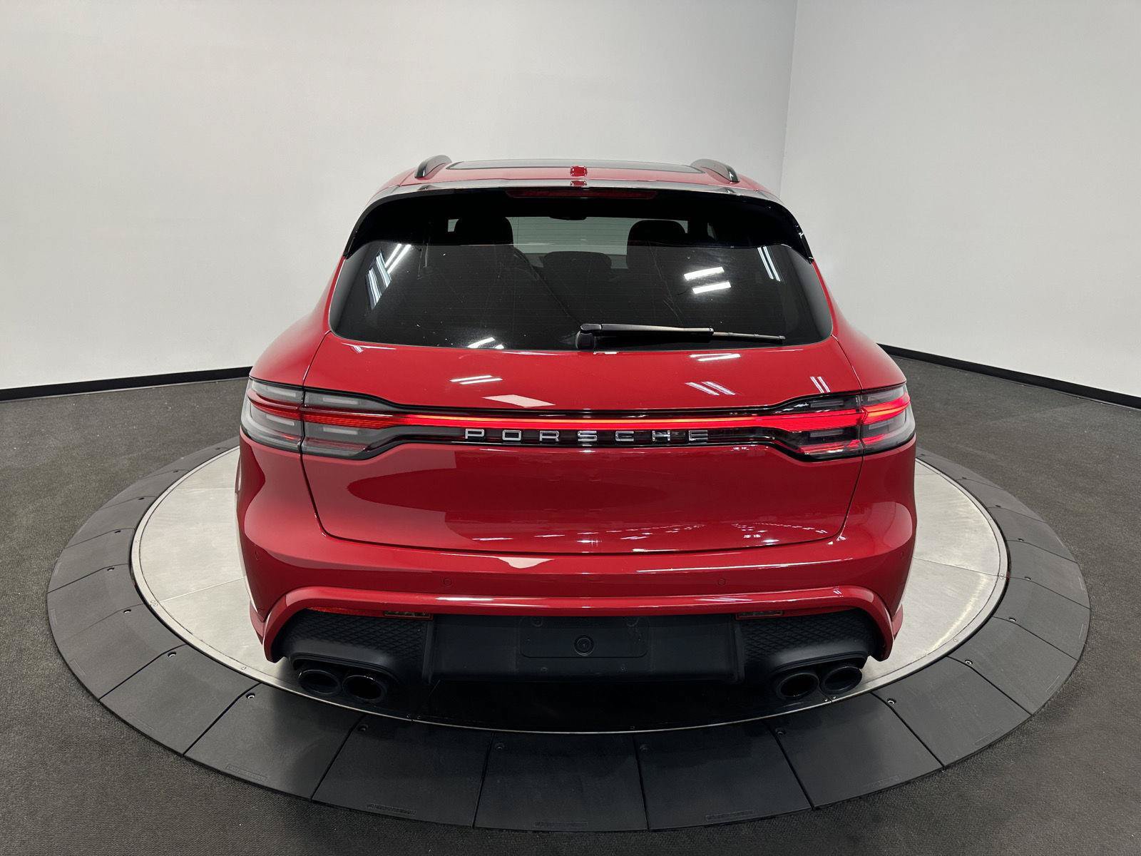 Used 2024 Porsche Macan S AWD/4WD image 6