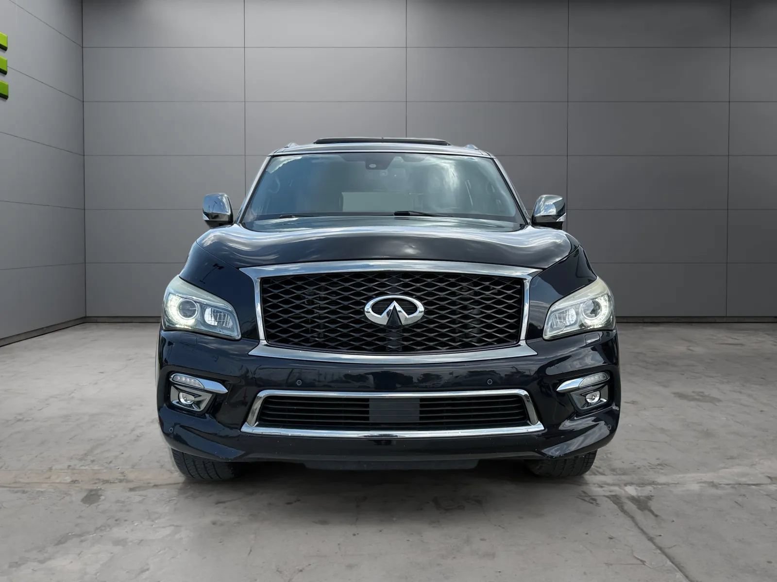 Used 2017 INFINITI QX80 Limited w/ All Season Package AWD/4WD image 2
