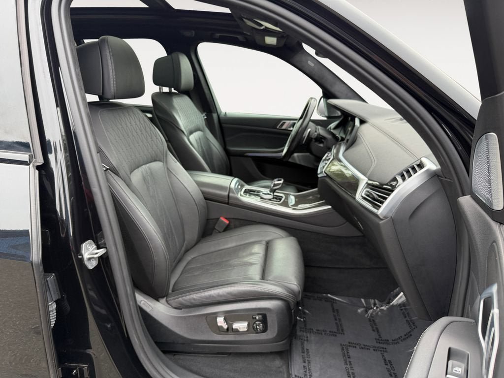 Used 2022 BMW X5 M50i w/ Executive Package AWD/4WD image 24