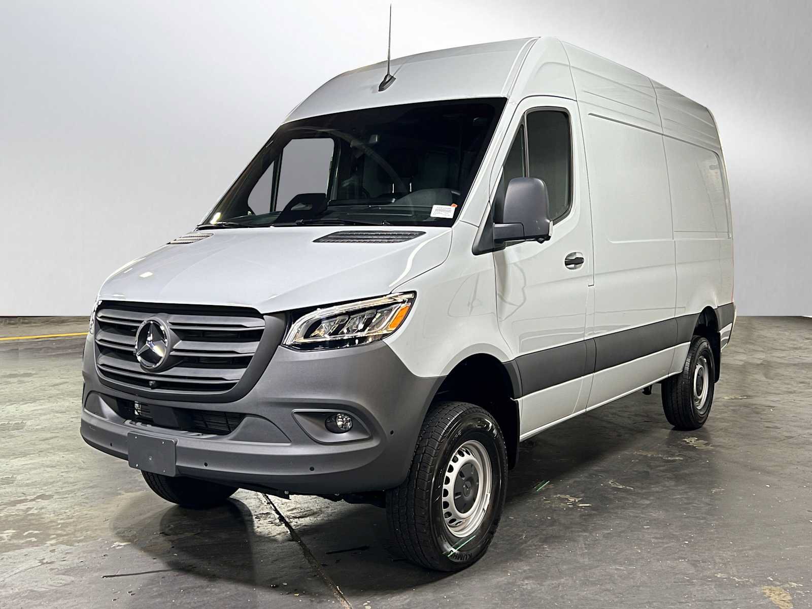 Used 2026 Mercedes-Benz Sprinter 2500 image 7