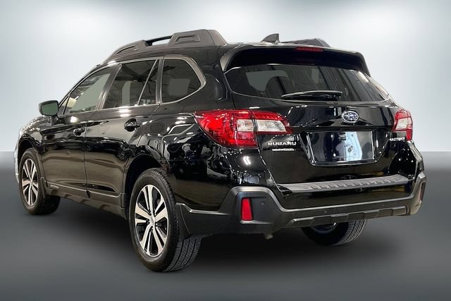 Used 2018 Subaru Outback 2.5i Limited AWD/4WD image 12
