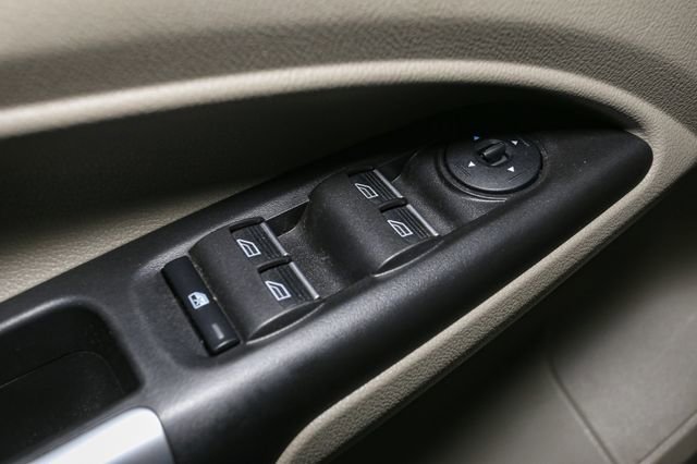 Used 2015 Ford Transit Connect XLT image 29