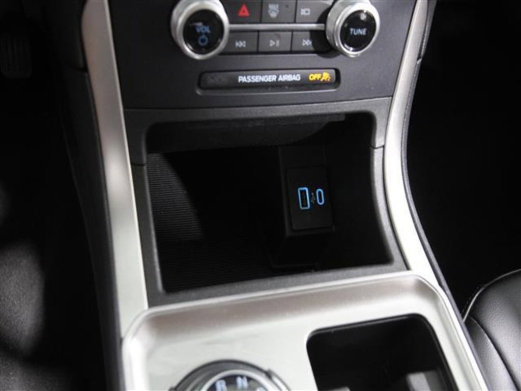 Used 2023 Ford Edge SEL image 12